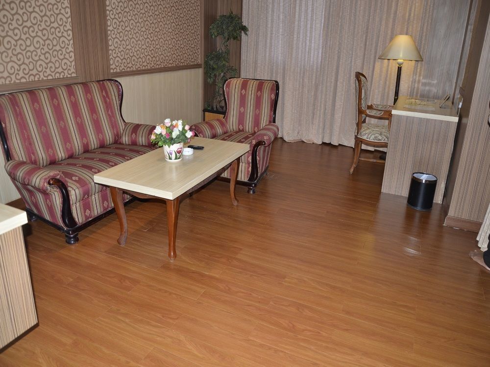 Formosa Hotel Batam Buitenkant foto