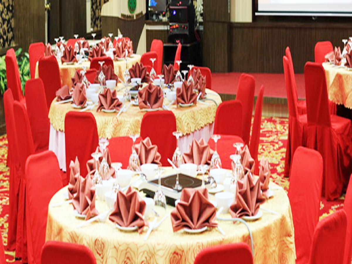 Formosa Hotel Batam Buitenkant foto