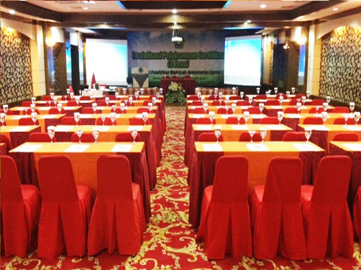 Formosa Hotel Batam Buitenkant foto